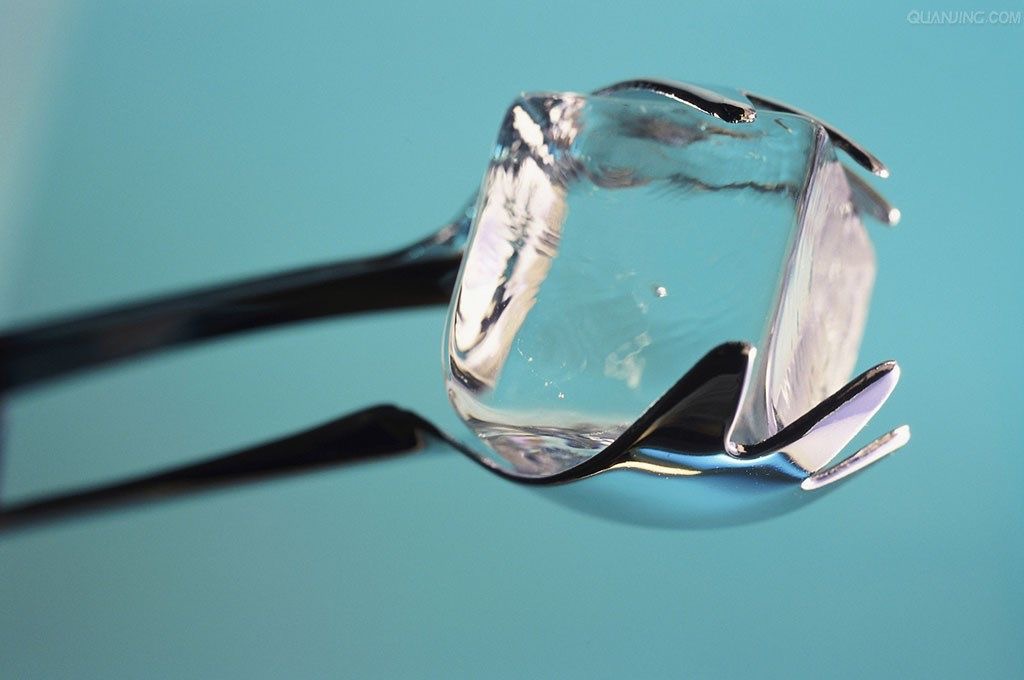 Почему лед в коктейле должен быть прозрачным? Секреты профессионального охлаждения